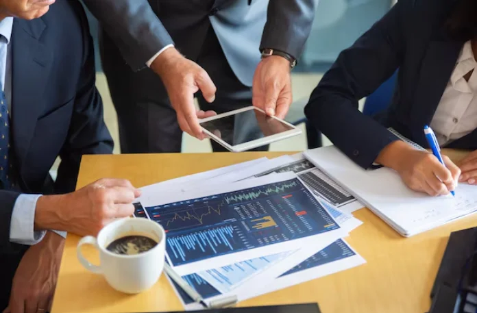 Comprehensive Guide to Careers in Management Consulting, Product Management, and Investment Banking